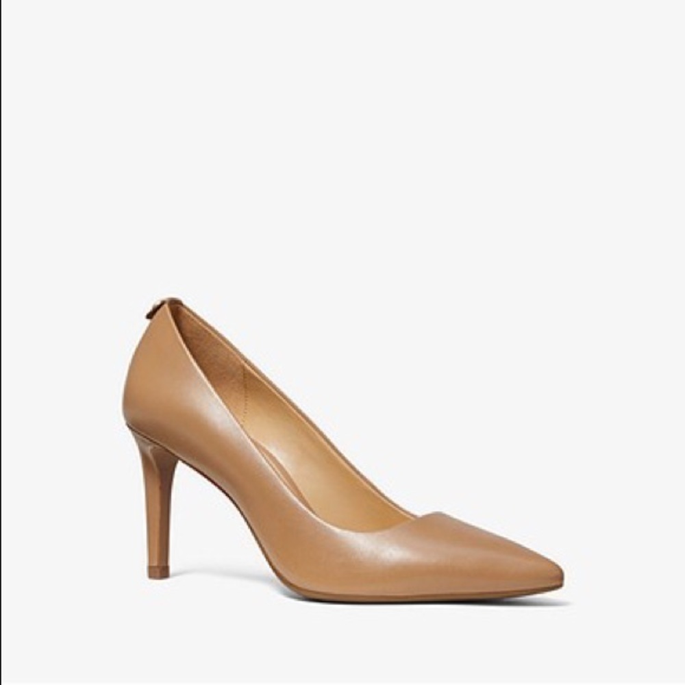 Michael Kors Dorothy Flex Leather Wood Heel Pump